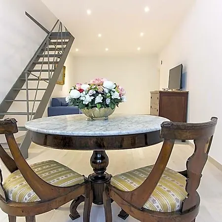 Palazzo D'auria Aparthotel 4*