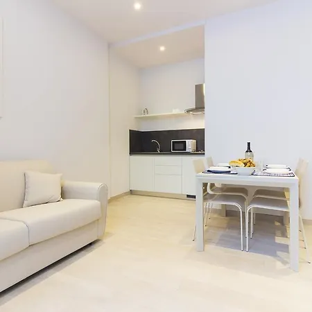 מלון דירות Palazzo D'auria 2*