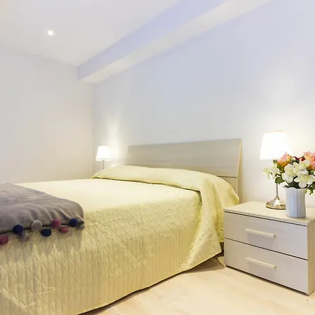 Palazzo D'auria Apart-hotel