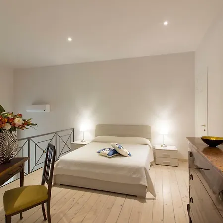 Palazzo D'auria Apart Otel