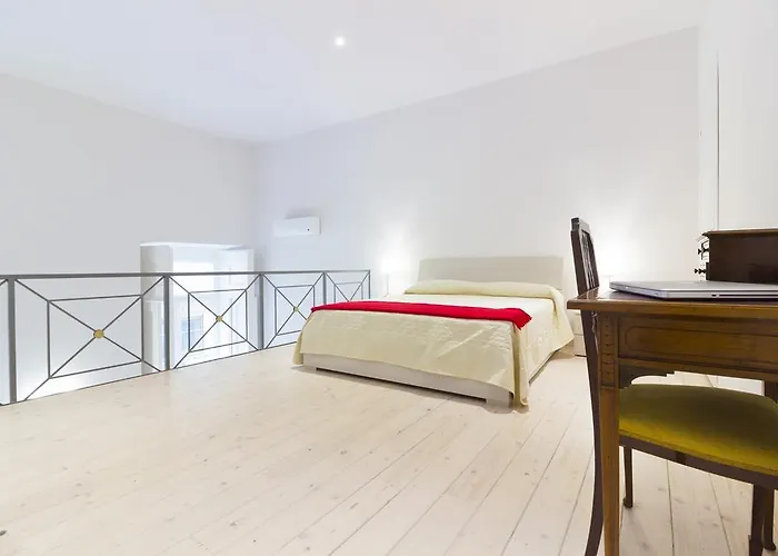 Palazzo D'auria מלון דירות 4*