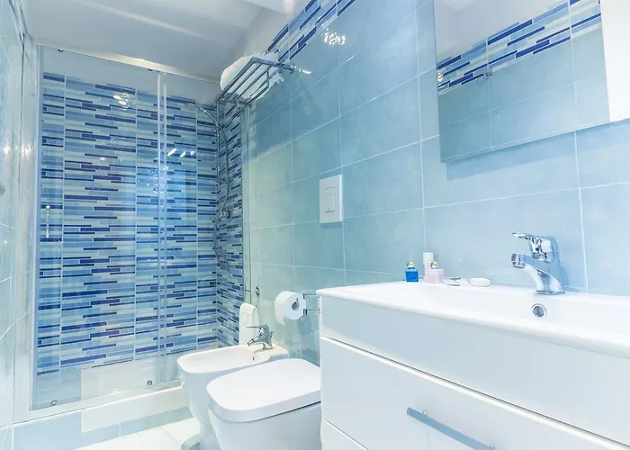 Palazzo D'auria 4* נאפולי